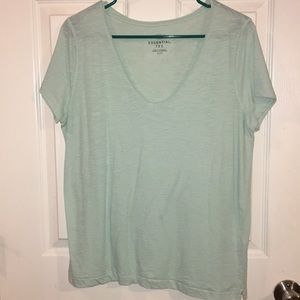 V NECK TEE